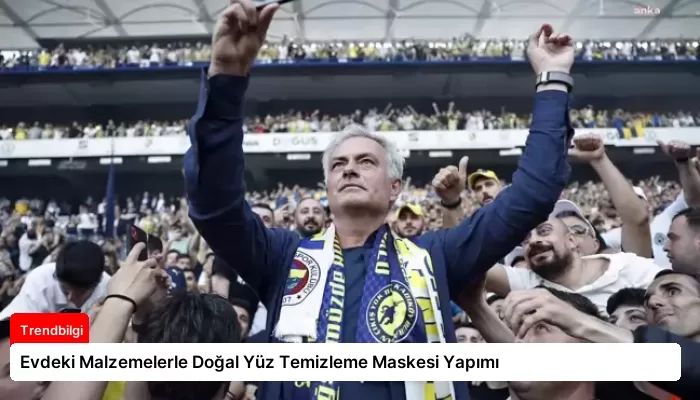 Evdeki Malzemelerle Doğal Yüz Temizleme Maskesi Yapımı