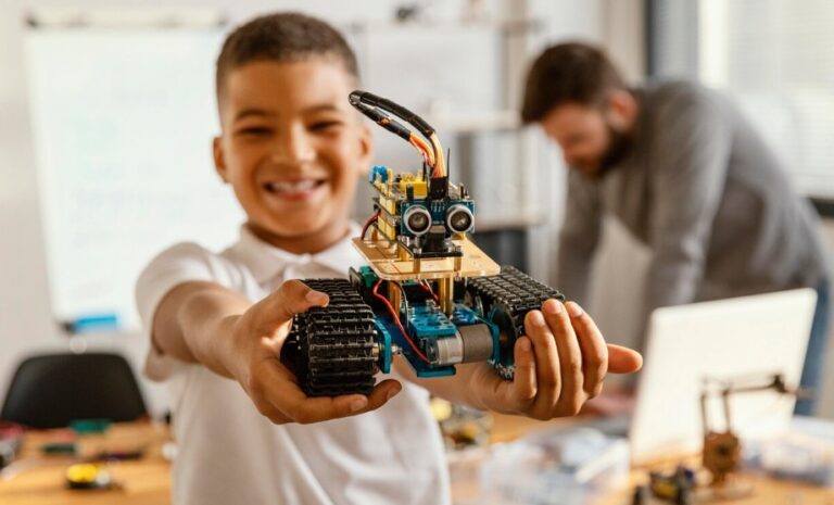 Robotik Kodlama Nasıl Öğrenilir: Çocuklar İçin 2025 Rehberi ve Tavsiyeler