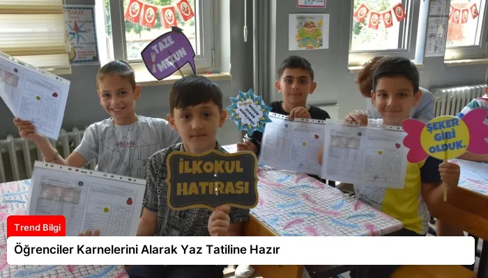 Öğrenciler Karnelerini Alarak Yaz Tatiline Hazır